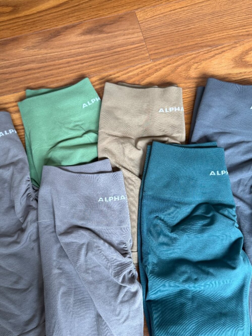 Alphalete Amplify 4.5" Shorts - S - Picture 4 of 4